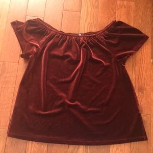 GAP off the shoulder velvet top